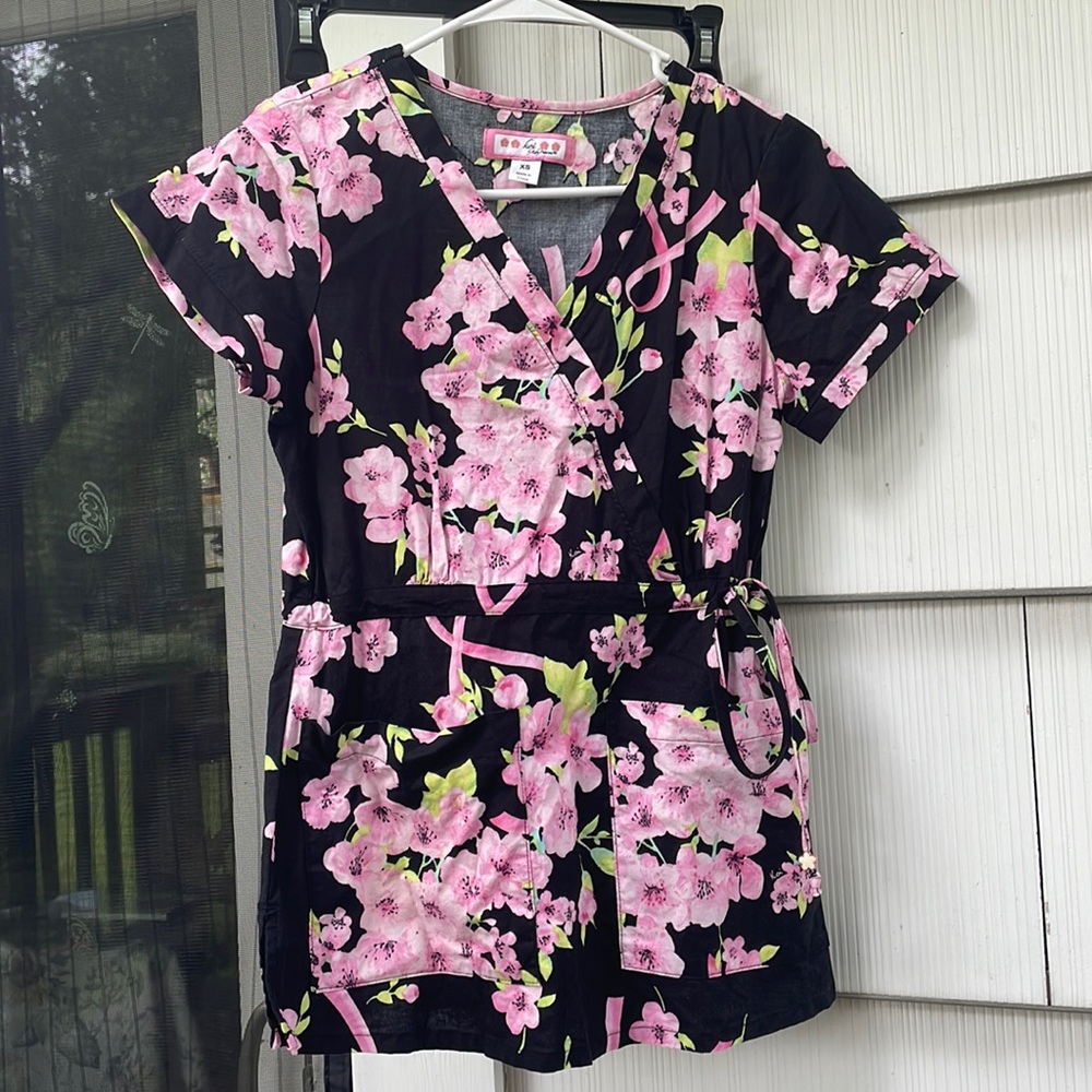 Nursing top breast, cancer awareness